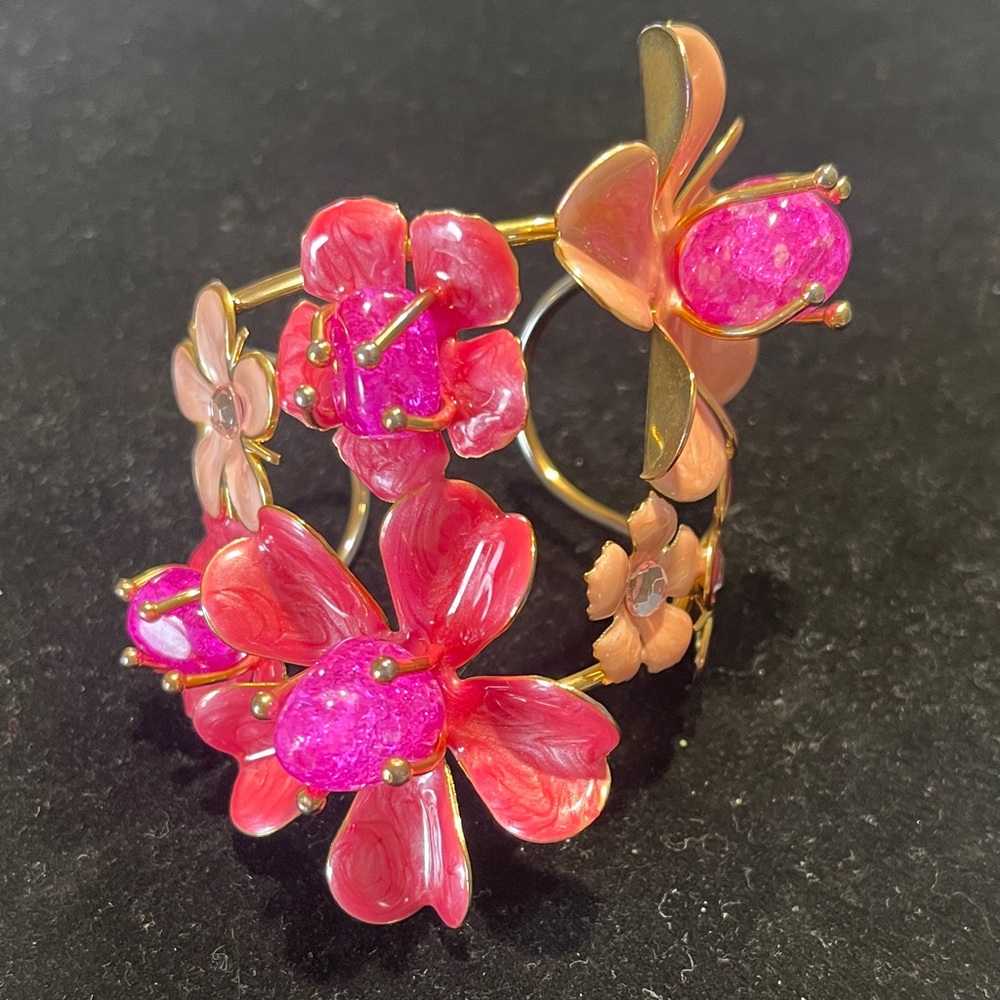 Vintage Floral Pink and Gold Bracelet